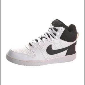 Men’s NIKE sneakers  Size: 8 | US 8